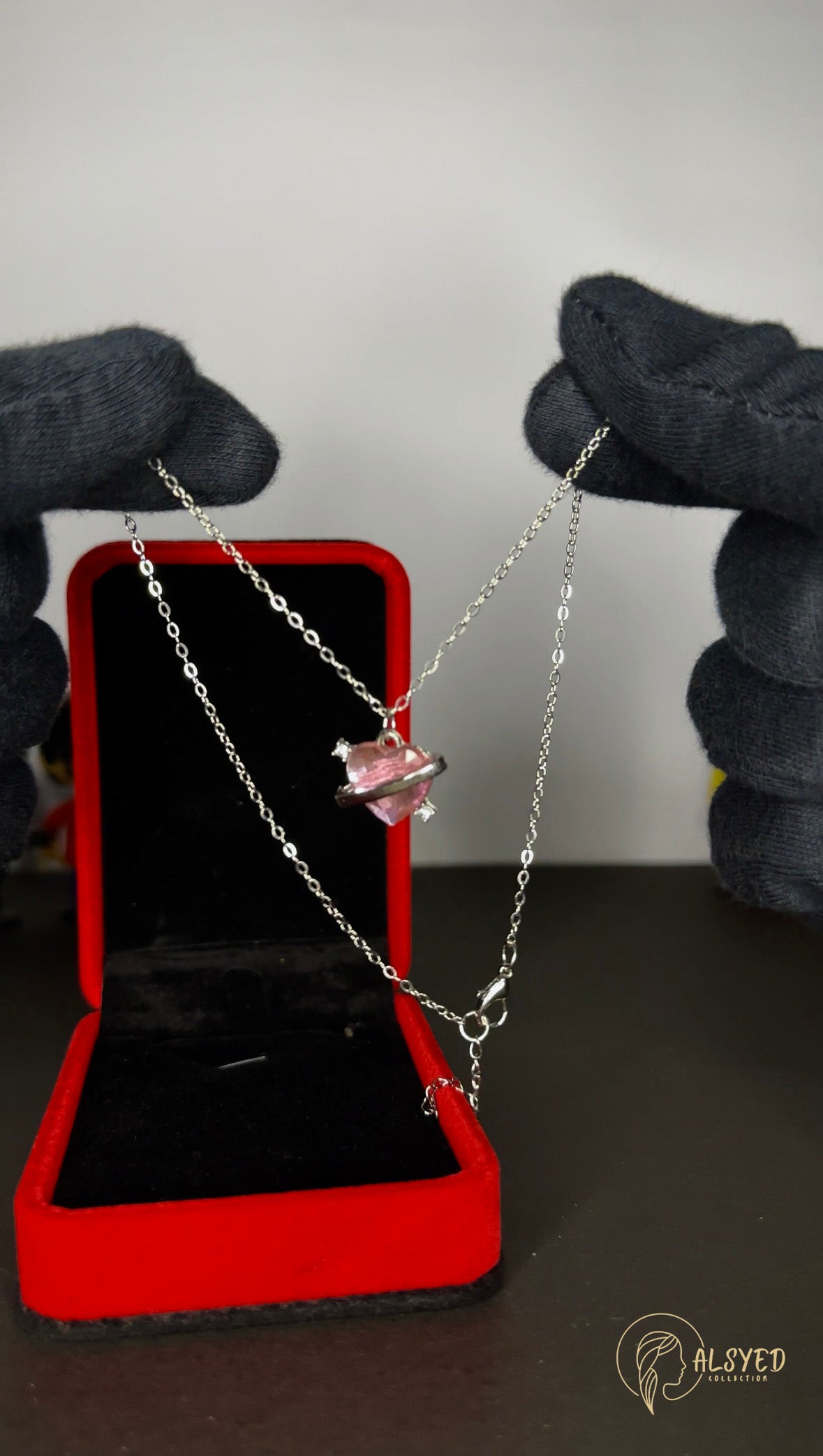 Elegant Shine – Minimalist Lightweight Heart Shape Necklace