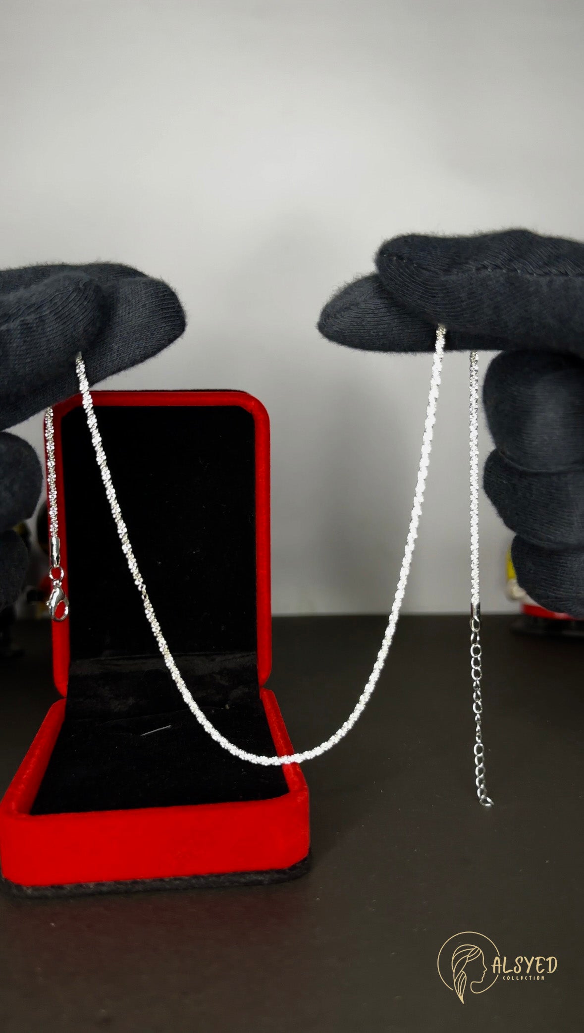Elegant Shine – Minimalist Lightweight Chain Necklace